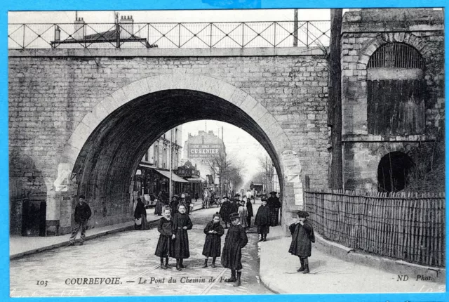 Cpa 92 Courbevoie - Le Pont Du Chemin De Fer