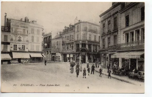 EPERNAY - Marne - CPA 51 - les rues - Place Auban Moet - le café de Paris