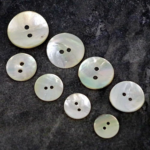 Lot De 7 Boutons Vintage En Nacre Véritable - Diamètre 17 Mm - Couleur Beige/Marron - Occasion (France)