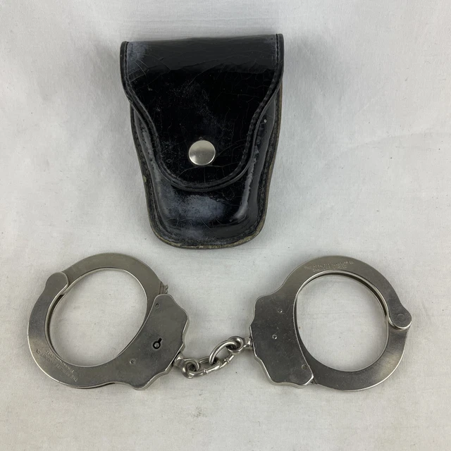 Vintage Peerless Handcuff Co Handcuffs 853874 Made in The USA ( No Key )