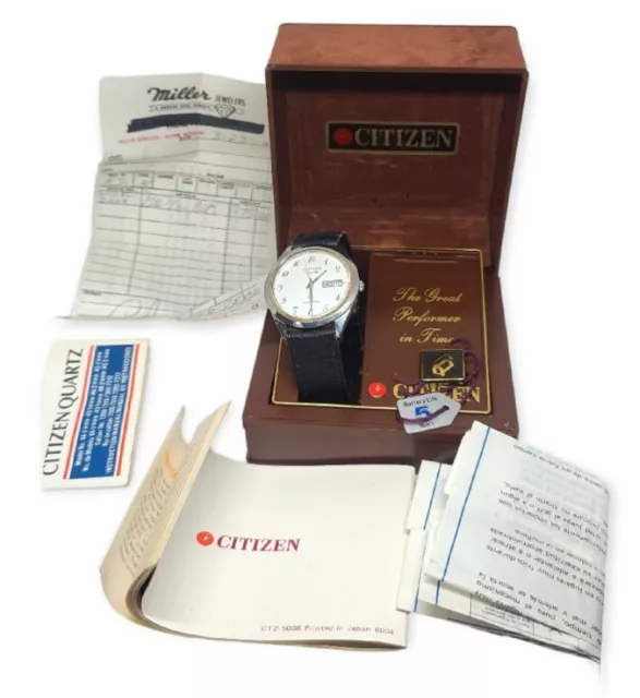 Citizen Crystron CQ Vintage Day Date Quartz Mens Watch Running In Box