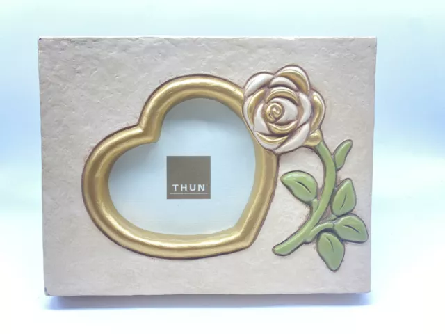 Thun porta foto cuore con rosa. Dimensioni 23x18 cm.