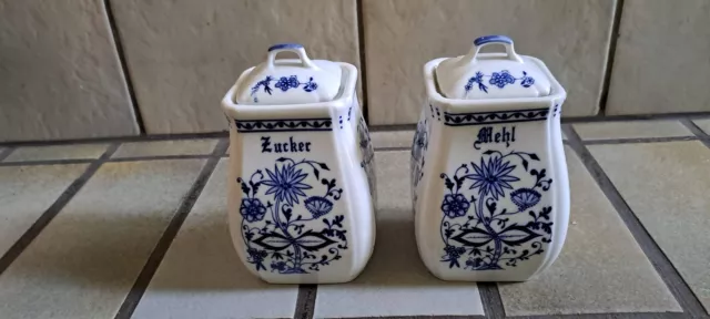 zwei alte Porzellan Gewürzdosen-Vorratsdosen"Mehl-Zucker"Zwiebelmuster