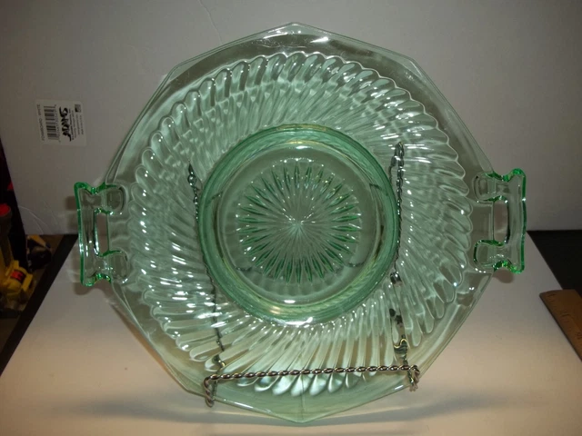 VTG Imperial Twisted Optic Pattern made 1927-1930 2 handled sandwich server/tray