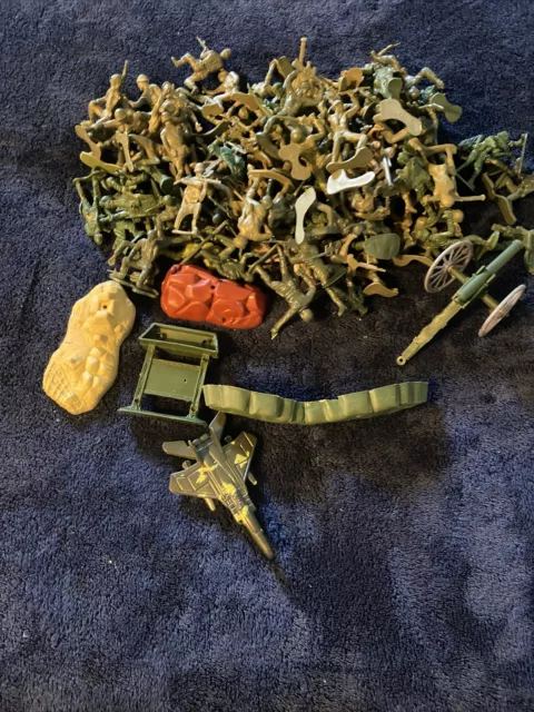 Army Men Miniture Toy Lot Military and Plastic Toy Accessories VTG Army Figures