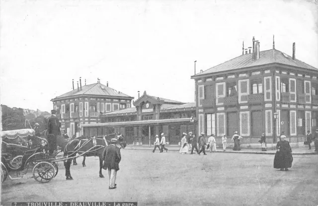 Cpa 14 Trouville La Gare