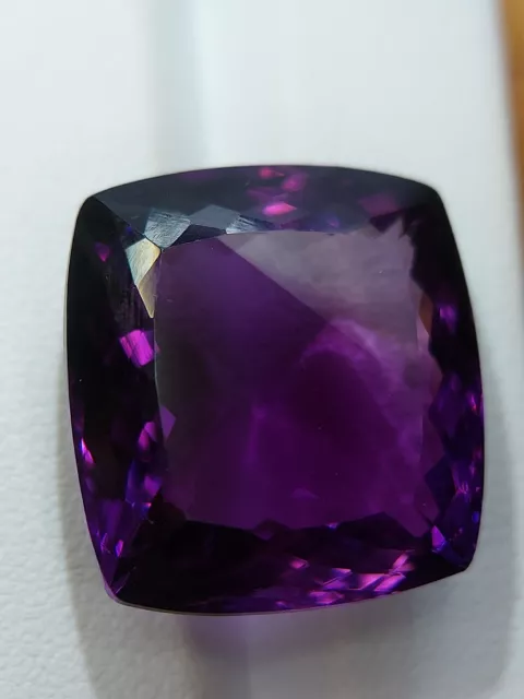 Large unique amethyst gemstone - faceted natural purple Quartz 33.10 CTS