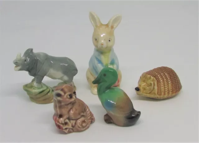5x Assorted Small Pottery Porcelain Animal Figures - Some Wade