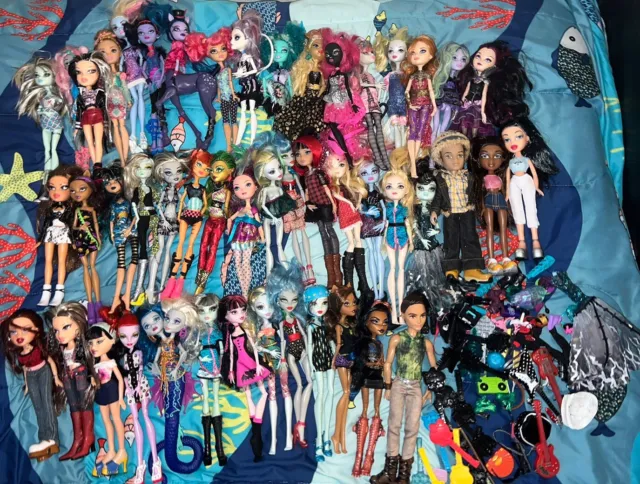 48 monster high BRATZ And ever after high dolls and Accessories. Mattel MGA