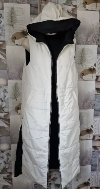 Ladies Hooded Reversible Black & Ivory Longline Sleeveles Gilet Coat sz 24 BNWT