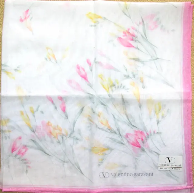 VALENTINO GARAVANI *Flowers Handkerchief 42cm /SIJUKAR
