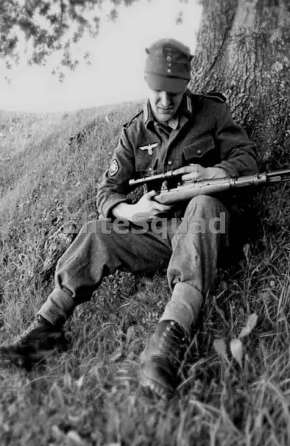 WW2 Photo Picture German Soldier Wehrmacht sniper and his scoped Mauser 98k 357
