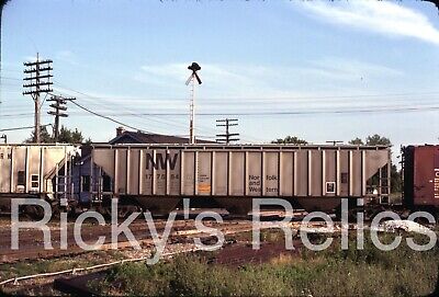Original Slide N&W #177584 Covered Hopper Tolono IL Depot 1979 Norfolk Western