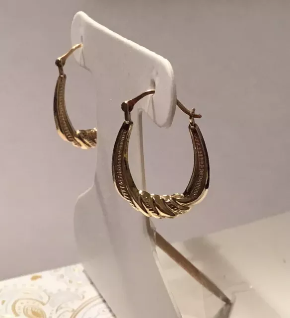 10k Yellow Gold Puffy Hoop Earring