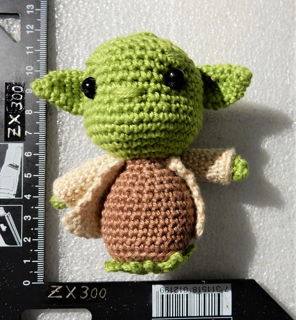 NEU Häkel  Schlüsselanhänger Amigurumi gehäkelt Handarbeit JEDI Figur Deko