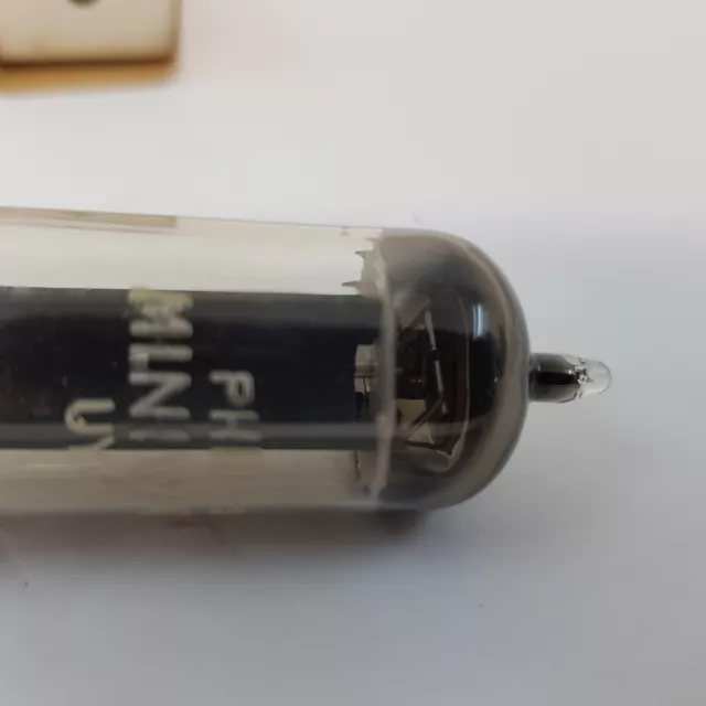 1 X Uy41 Philips Miniwatt Tube. Nos/Nib. Rcb41 2