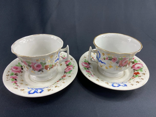 Paire de tasses déjeuner avec sous-tasses en porcelaine Vieux Paris XIXe