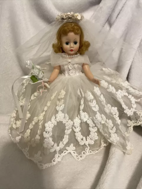 Vintage 1950’s Beautiful Madame Alexander 9" Cissette Bride Doll