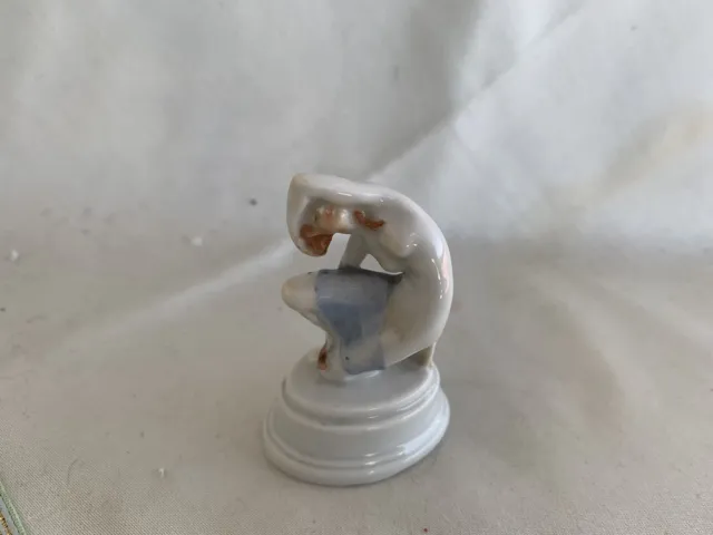 Schöne Herend Miniatur-Figur, Nackte Frau nach dem Bade