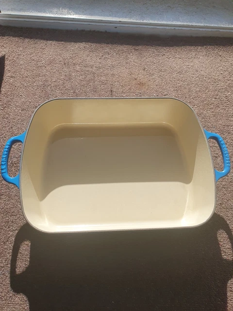 Le Creuset #33 Cast Iron Roasting Dish
