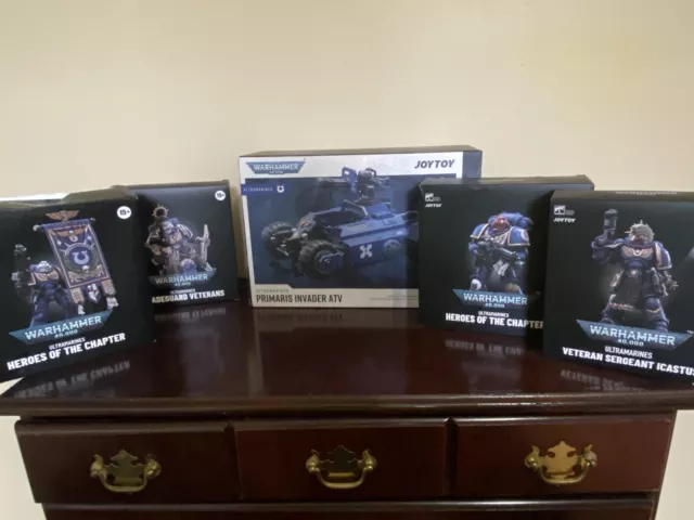 Lote Joytoy Warhammer 40K Ultramarines - Invader Atv Blade Gaurd/Nueva Caja Abierta