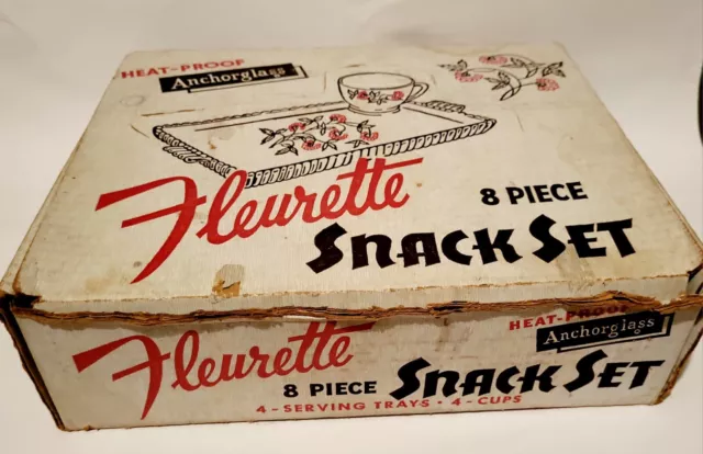 Anchor Hocking 'Fleurette' Vintage 8-Piece Snack Set - 4 Cups/4 Trays