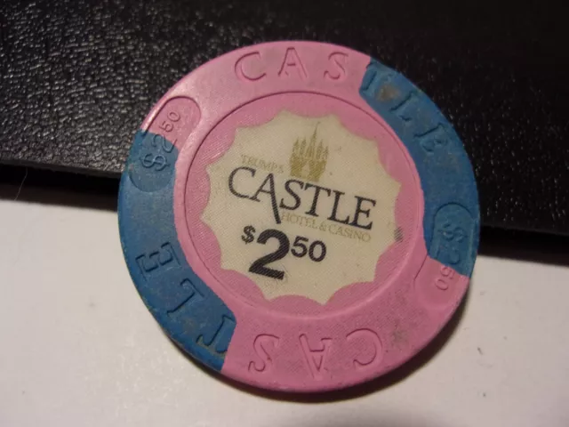 TRUMP'S CASTLE HOTEL CASINO $2.50 casino gaming poker chip - Atlantic City, NJ