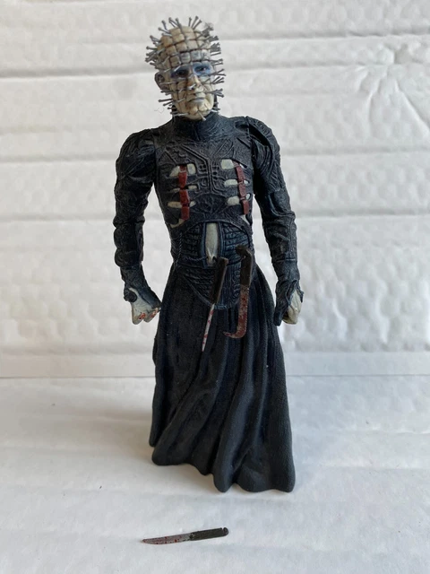 Figurine PVC Chirurgien Série 2 HELLRAISER 16Cm Neca