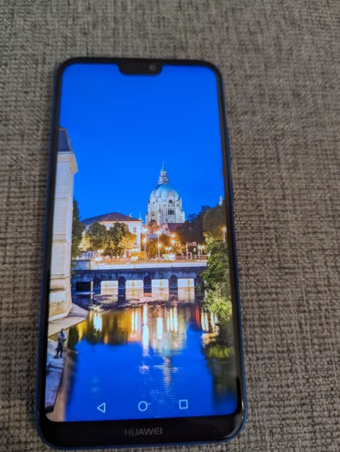 Huawei P20 - 64GB - Blau (Peacock blue) - sehr guter Zustand - Zubehörpaket Huawei P20 - 64GB - Blau (Peacock blue) - sehr guter Zustand - Zubehörpaket