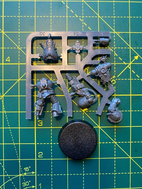 Deathwatch And Iron Hands' Bionic Bad Ass, Ennox Sorlock. : Warhammer40k - Foto 6