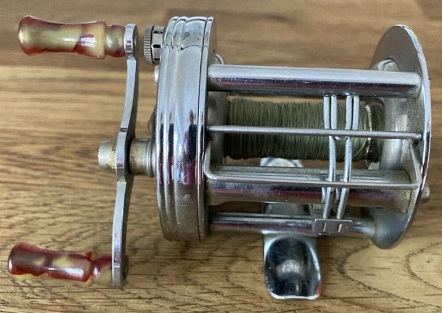 VINTAGE SOUTH BEND # 400-A ANTI - BACKLASH CASTING REEL VG COND