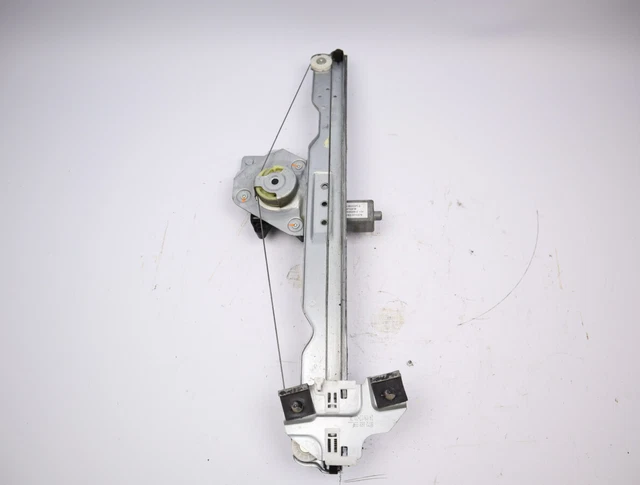 Mecanisme + moteur lève-glace avant droit occasion DACIA DUSTER Phase 2 - 1.5 DC