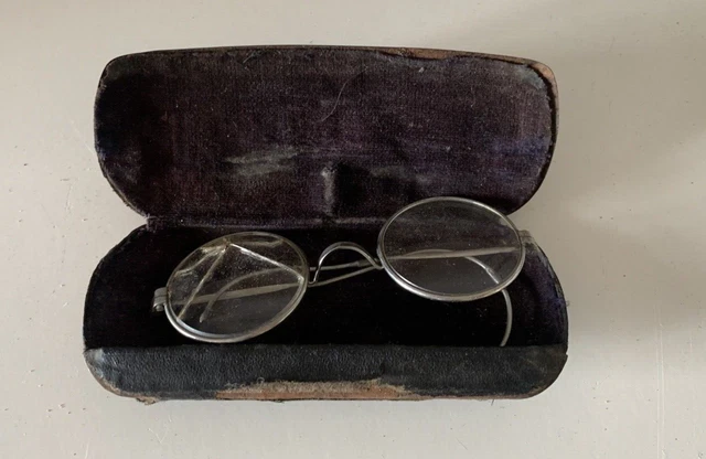 Antichi OCCHIALI teatrali, di scena con custodia in pelle del 1800, vintage