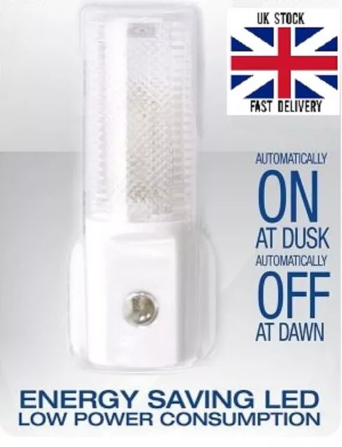 New Auto On Off LED Plug In Night Light Dusk To Dawn Energy Saving Safety Lamp