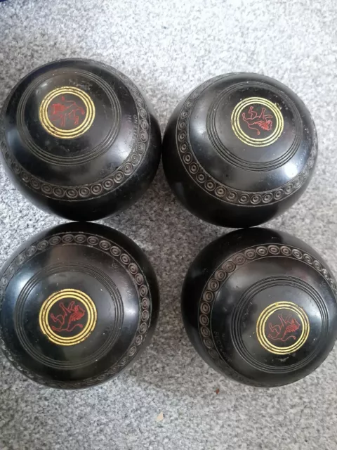 4 X Thomas Taylor Lignoid Lawn Bowls And Carry Bag - Average Used Condition