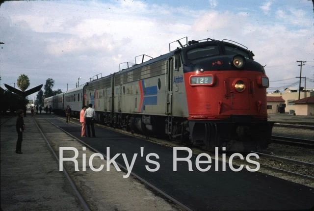 Original Slide AMTK 122-117 EMD FP7A Amtrak Fresno CA 11/16/1975 Station