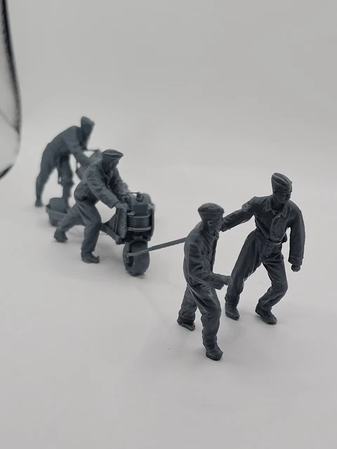 1/72 SCALE WW2 German Luftwaffe Crew, Diorama UNPAINTED £8.99 - PicClick UK