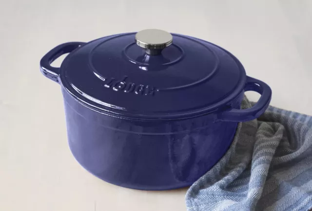 Cast Iron 5.5 Quart Enameled Dutch Oven Marinate Refrigerate Food Glass Surface 3