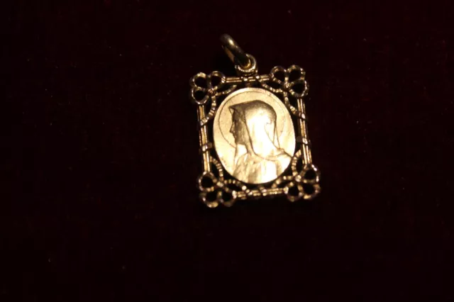 Pendentif Religieux / Vierge Marie /Plaqué Or