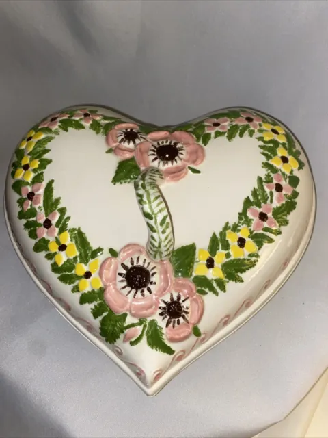 Beautiful Majolica Style Covered Heart Shape Serving Dish 10”x10”x3.5” Pink