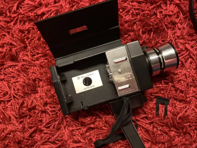 Vintage Bell & Howell 492 Autoload Movie Cine Camera Focus