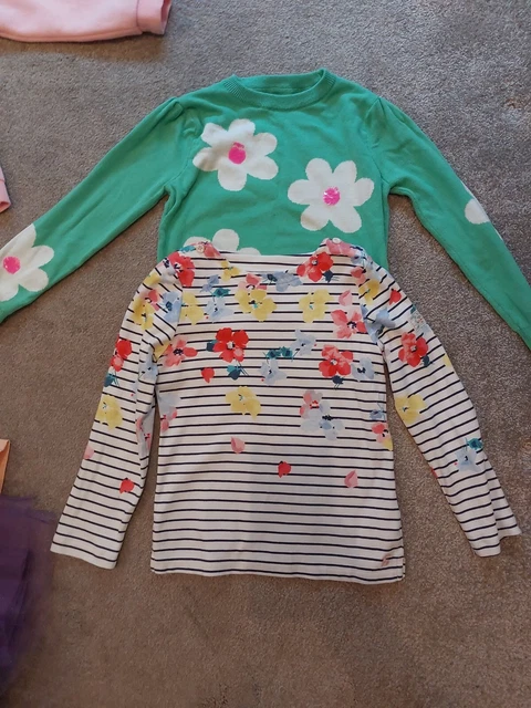 bundle of girls clothes aged 6-7 years 3