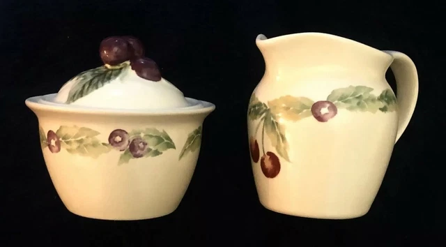 Pfaltzgraff Jamberry Sugar Bowl with Lid & Creamer Set in Original Box   JAN2020