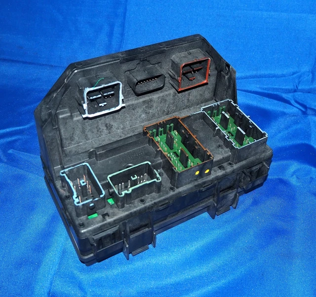 2007 DODGE NITRO Engine Bay Fuse Box Module TIPM W/One Year Warranty ...