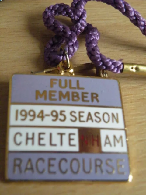 1994/95 Cheltenham Full Members Badge