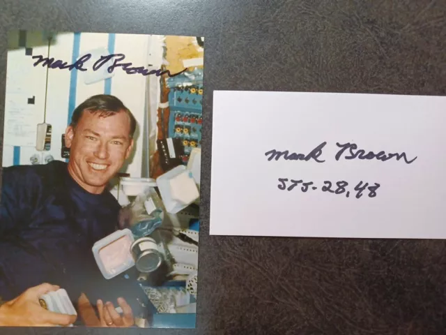 MARK BROWN Hand Signed Autograph 4X6 Photo & CARD - NASA ASTRONAUT - STS 28 & 48