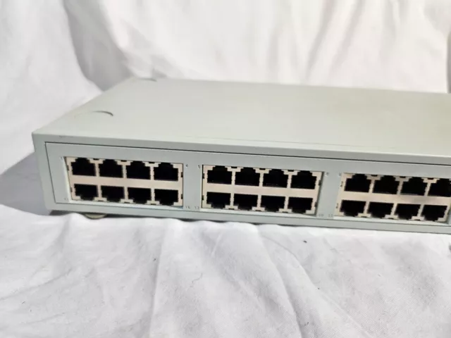 3COM Baseline Switch 2824 3C16479 24-port Unmanaged 100/1000 Gigabit Switch 🔥