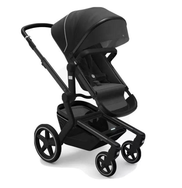 Brand New Joolz Day+ Complete Pushchair Pram Stroller Brilliant Black RRP £999