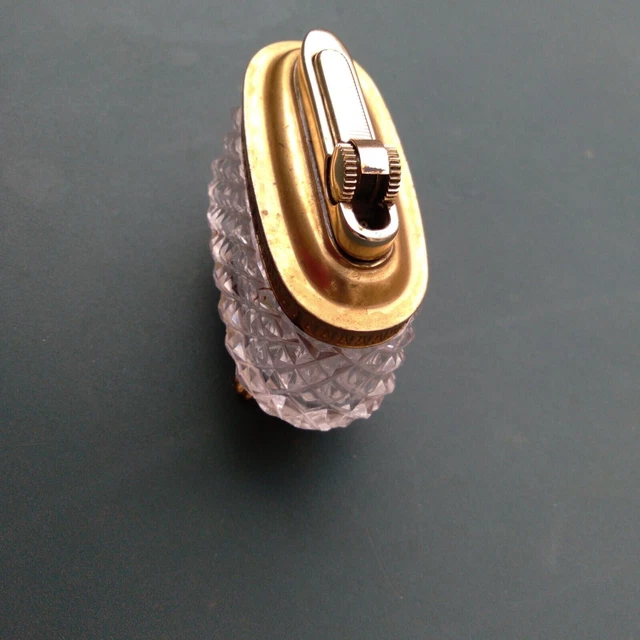 Très Joli Briquet de Table en Cristal