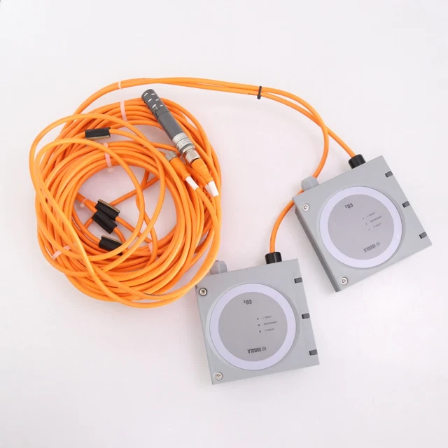(2) Vaisala Carbon Dioxide Transmitters GMT221 w/ GMP221 CO2 Sensor Probe
